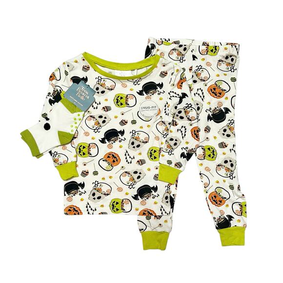 NWT Tres Beau et Belle Halloween Bamboo PJ Set Size 24 months - Picture 1 of 4
